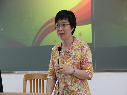 图3.范正华书记致词