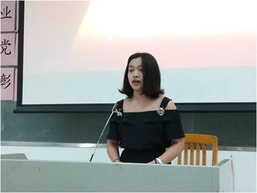 毕业生党员代表林婉芳发言